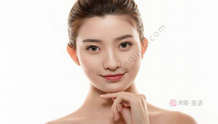 富勒烯的正确使用方法 富勒烯修颜美肌喷雾的用法(图2) 富勒烯的正确使用方法